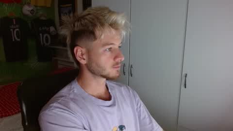 Snapshot of freddy_star chatting on 09-29-25, 10:31 Frederick Perin online show from 09-29-25, 10:31