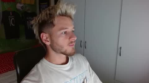 Snapshot of freddy_star chatting on 10-02-25, 11:28 Frederick Perin online show from 10-02-25, 11:28