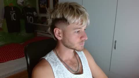 Snapshot of freddy_star chatting on 10-19-25, 09:54 Frederick Perin online show from 10-19-25, 09:54