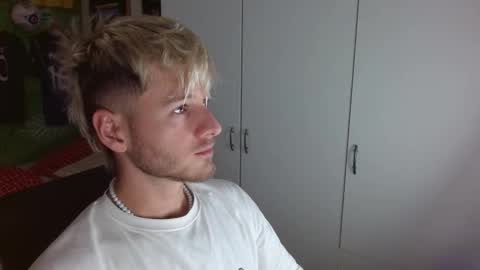 Snapshot of freddy_star chatting on 10-21-25, 12:28 Frederick Perin online show from 10-21-25, 12:28