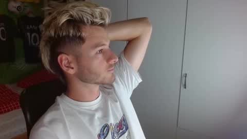 Snapshot of freddy_star chatting on 10-24-25, 11:50 Frederick Perin online show from 10-24-25, 11:50