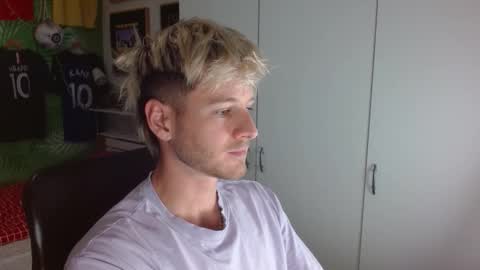 Snapshot of freddy_star chatting on 10-28-25, 12:41 Frederick Perin online show from 10-28-25, 12:41