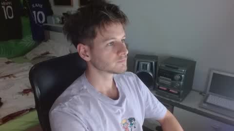 Snapshot of freddy_star chatting on 04-02-26, 03:09 Frederick Perin online show from 04-02-26, 03:09