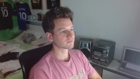 Snapshot of freddy_star chatting on 04-07-26, 02:28 Frederick Perin online show from 04-07-26, 02:28
