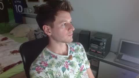 Snapshot of freddy_star chatting on 04-09-26, 02:11 Frederick Perin online show from 04-09-26, 02:11