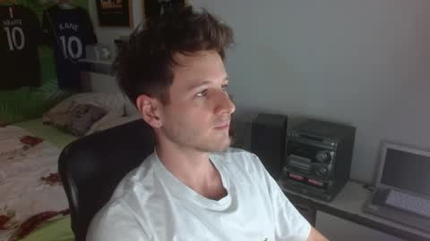 Snapshot of freddy_star chatting on 04-10-26, 01:16 Frederick Perin online show from 04-10-26, 01:16