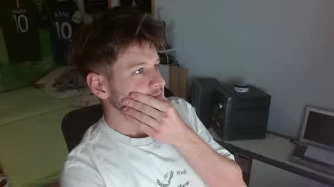 Snapshot of freddy_star chatting on 04-26-26, 02:26 Frederick Perin online show from 04-26-26, 02:26