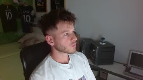 Snapshot of freddy_star chatting on 05-07-26, 08:58 Frederick Perin online show from 05-07-26, 08:58