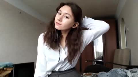 Snapshot of fredmurrietta chatting on 10-17-25, 09:12 Mia online show from 10-17-25, 09:12