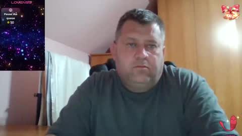 freeboy80180 online show from 03-10-25, 06:12