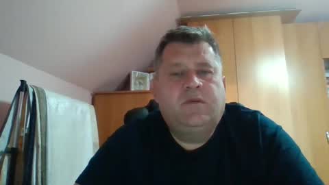 freeboy80180 online show from 10-05-25, 03:21