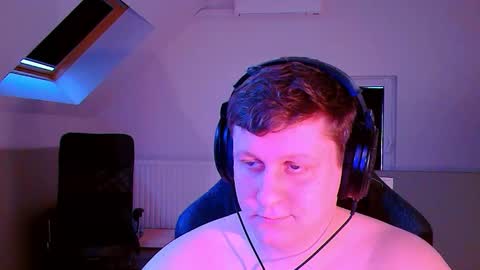 French fries online show from 11-08-25, 03:34