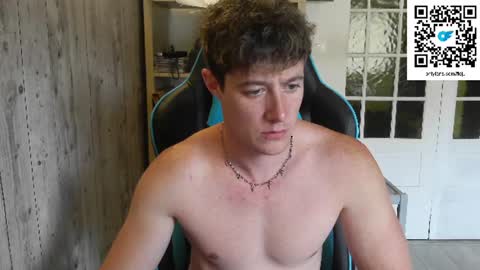 French Horny Bibs online show from 06-04-26, 12:00