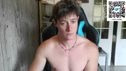 French Horny Bibs online show from 06-08-26, 11:10