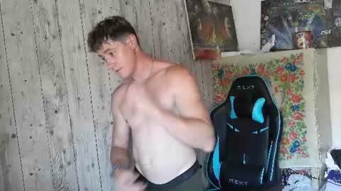 French Horny Bibs online show from 06-25-26, 11:26