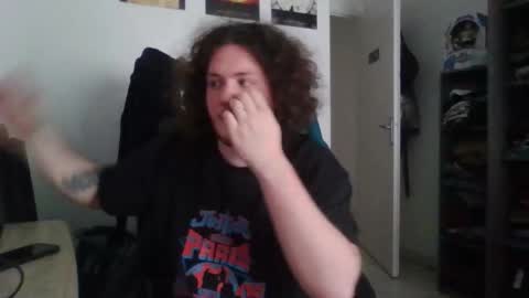 Snapshot of frenchpyth chatting on 02-24-26, 01:53 Python online show from 02-24-26, 01:53