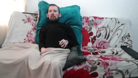 Snapshot of frenchroulette chatting on 04-12-26, 03:28 Thomas y Sophia online show from 04-12-26, 03:28