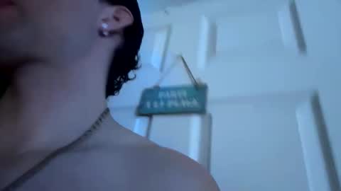 frenchyy710 online show from 03-04-25, 09:32