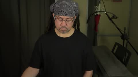 Snapshot of freqmoar chatting on 03-01-26, 11:23 freqmoar online show from 03-01-26, 11:23