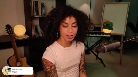 Snapshot of fresatanica chatting on 09-17-25, 02:57 Vale online show from 09-17-25, 02:57