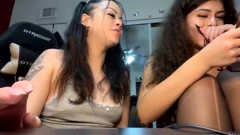 Snapshot of freshfaceddbrat chatting on 12-07-24, 08:44 Gigi online show from 12-07-24, 08:44
