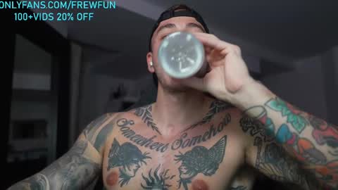 Snapshot of frewfun chatting on 09-10-25, 02:11 cameron online show from 09-10-25, 02:11