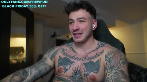 Snapshot of frewfun chatting on 11-28-25, 10:45 cameron online show from 11-28-25, 10:45