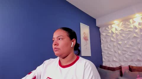 Freya online show from 10-10-25, 11:42