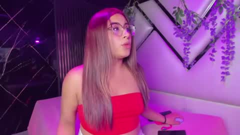 Snapshot of freya_miller_ chatting on 07-02-26, 04:07 Freya online show from 07-02-26, 04:07