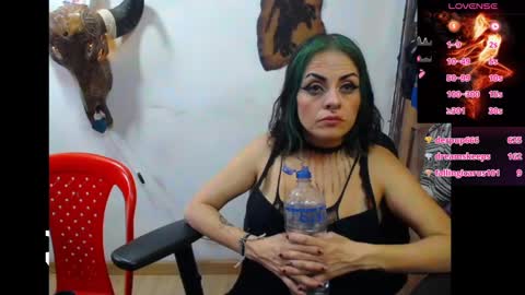 freyaa_sorceress online show from 12-17-24, 06:31