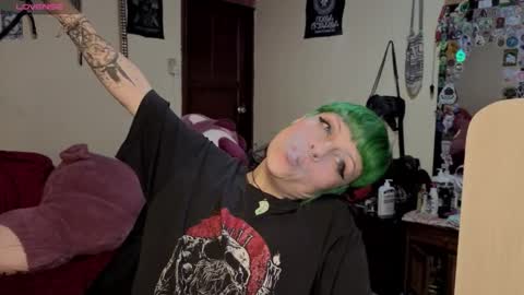 freyaa_sorceress online show from 12-15-25, 04:39