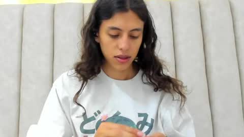 Snapshot of freyamoller_ chatting on 04-14-26, 07:20 FreyaMoller online show from 04-14-26, 07:20