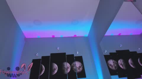 Snapshot of freyazimmerman_ chatting on 11-02-25, 09:39 Pau. online show from 11-02-25, 09:39