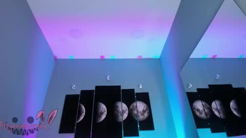 Snapshot of freyazimmerman_ chatting on 11-04-25, 08:19 Pau. online show from 11-04-25, 08:19