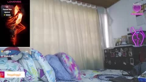 Snapshot of freyjagoddes34 chatting on 02-20-25, 06:35 goddesfreyja34 online show from 02-20-25, 06:35
