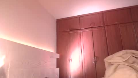 Snapshot of freyjashine_x chatting on 03-01-25, 05:31 FREYJA LOREN online show from 03-01-25, 05:31