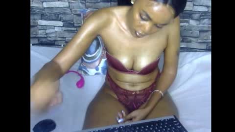 Snapshot of frianebony chatting on 11-08-25, 03:50 Frian online show from 11-08-25, 03:50