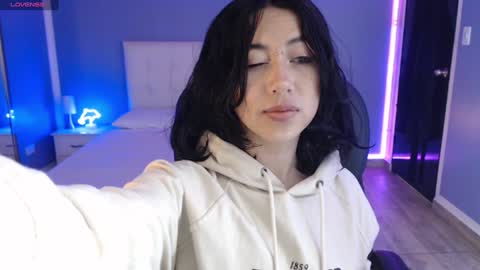 Snapshot of frida_lassi_ chatting on 01-24-25, 12:10 frida_lassi_ online show from 01-24-25, 12:10