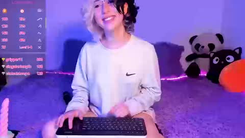 Snapshot of frida_lassi_ chatting on 09-13-25, 12:10 frida_lassi_ online show from 09-13-25, 12:10