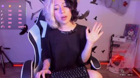 Snapshot of frida_lassi_ chatting on 10-17-25, 02:08 frida_lassi_ online show from 10-17-25, 02:08