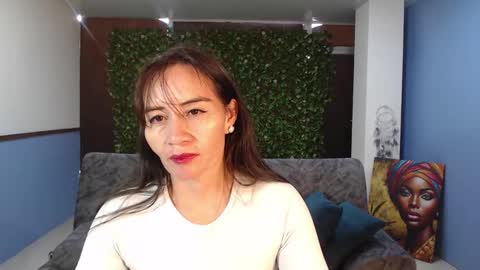 Snapshot of frida_naughtymilf chatting on 10-08-25, 04:59 Frida online show from 10-08-25, 04:59