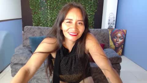 Snapshot of frida_naughtymilf chatting on 10-30-25, 05:02 Frida online show from 10-30-25, 05:02