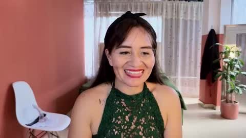 Snapshot of frida_naughtymilf chatting on 11-17-25, 07:08 Frida online show from 11-17-25, 07:08