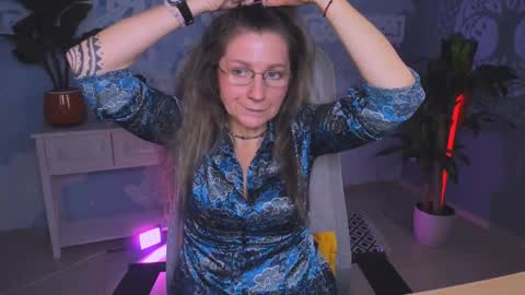 Frida Tander online show from 12-20-24, 09:11