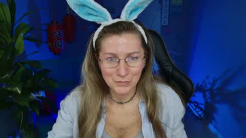 Frida Tander online show from 12-30-24, 09:05