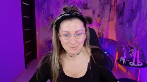 Frida Tander online show from 01-01-25, 03:14