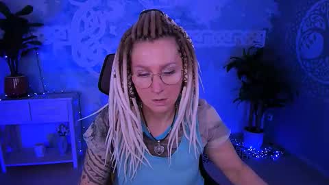 Frida Tander online show from 03-23-26, 05:11