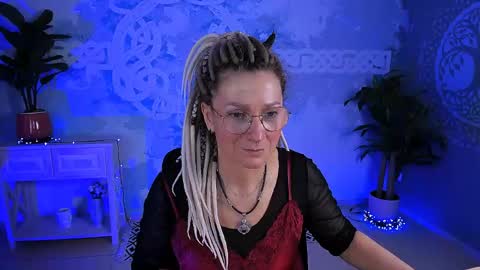 Frida Tander online show from 05-05-26, 05:15