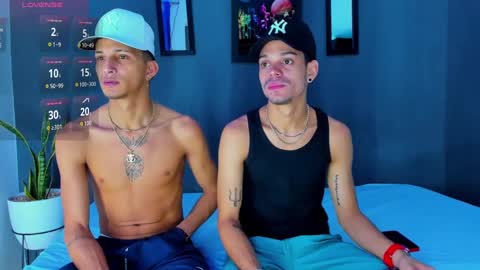 Snapshot of friendsofeverything_ chatting on 02-04-25, 01:13 Adam y pitter online show from 02-04-25, 01:13