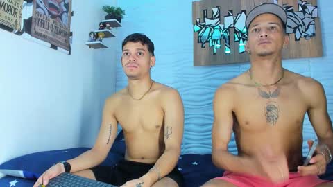 Snapshot of friendsofeverything_ chatting on 10-01-25, 02:01 Adam y pitter online show from 10-01-25, 02:01